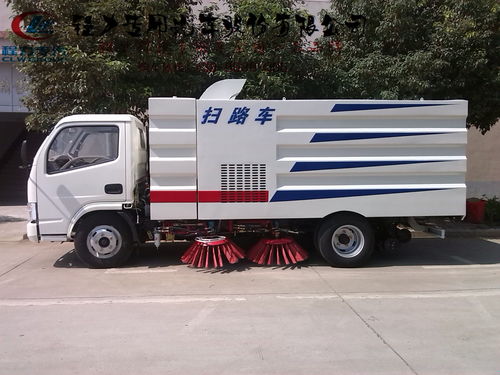 8噸路面清掃車、電動掃路車及防撞緩沖車價格詳解與選購指南